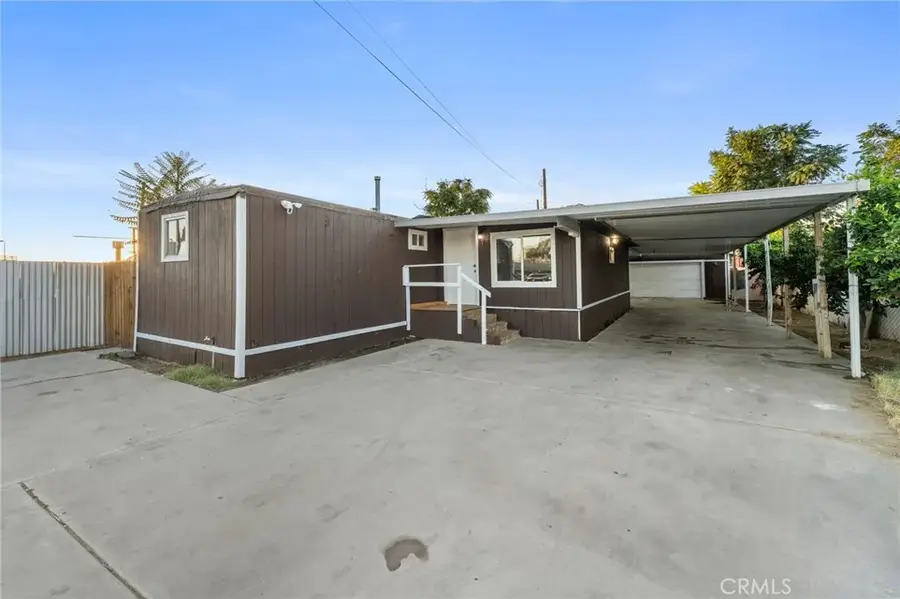 718 Willow Drive, Bakersfield, CA 93308 - #2