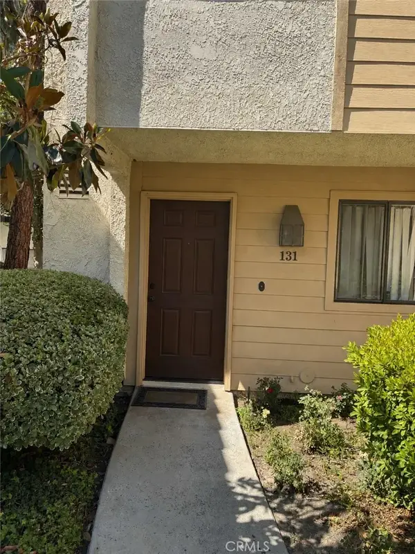 5720 Owensmouth Avenue #131, Woodland Hills, CA 91367