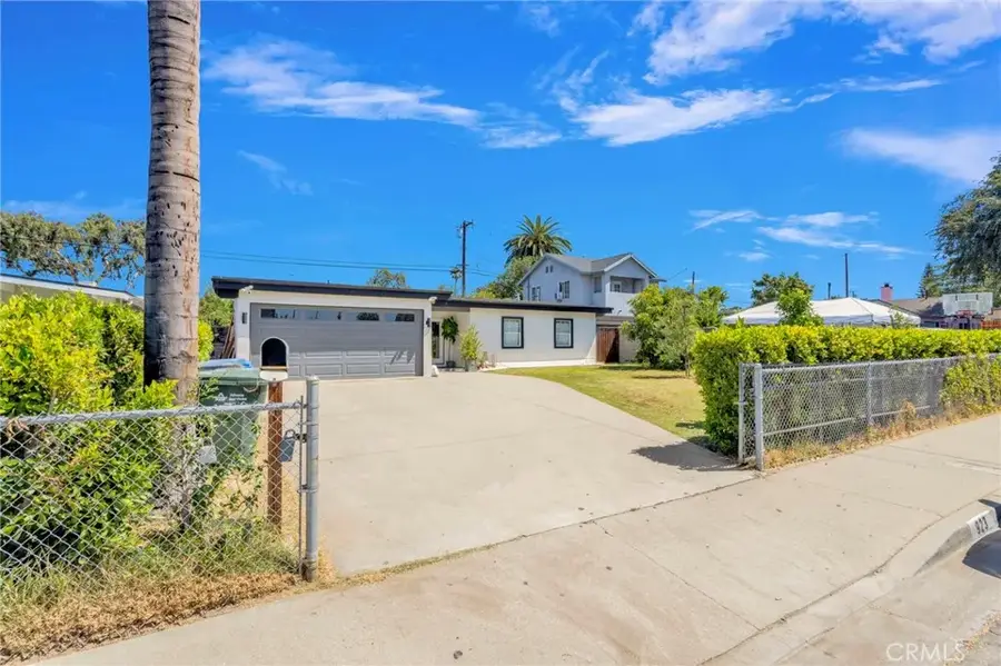 923 Hallwood Avenue, Pomona, CA 91767 - #2