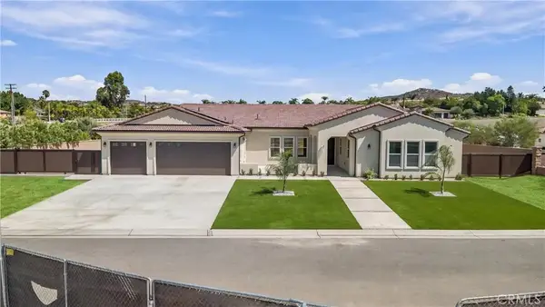 7928 Featherstone Ct, Riverside, CA 92506