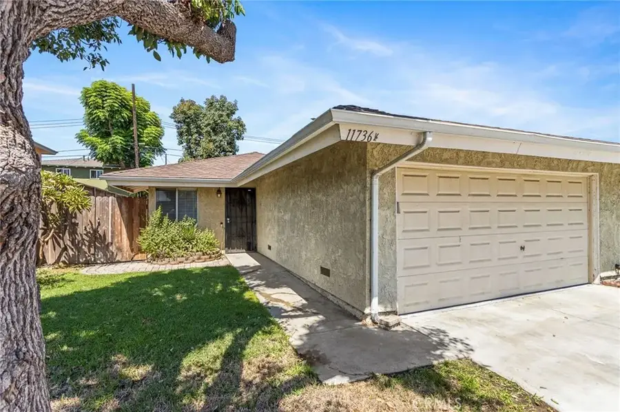 11736 215th, Lakewood, CA 90715 - #3