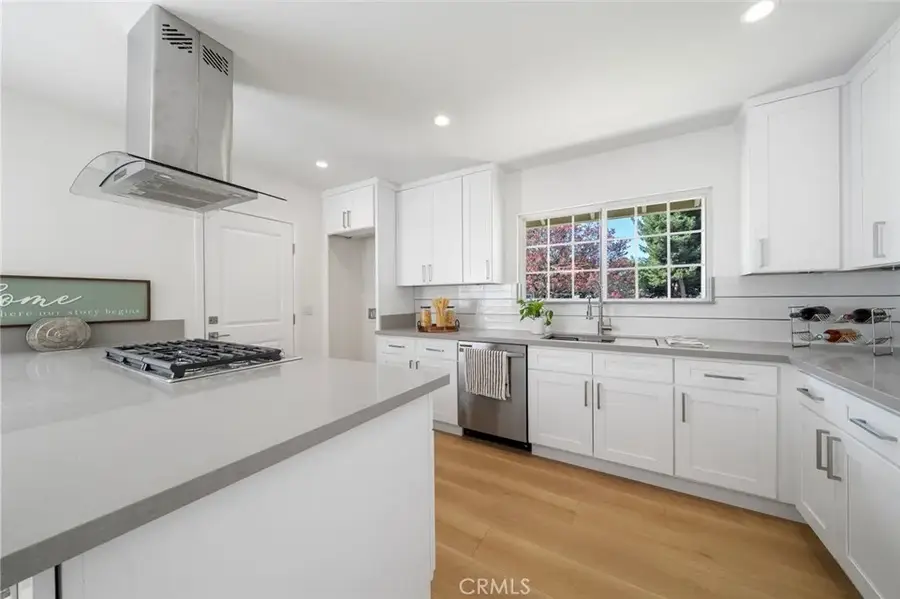 285 E Mckinley Avenue, Pomona, CA 91767 - #2