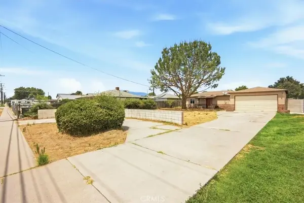 548 E Etiwanda, Rialto, CA 92376