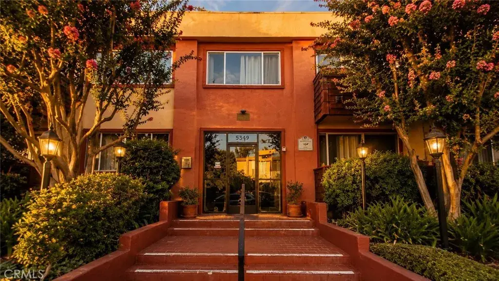 5349 Newcastle #34, Encino, CA 91316 - #1