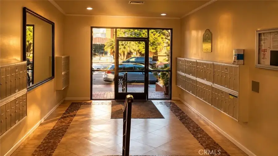 5349 Newcastle #34, Encino, CA 91316 - #2