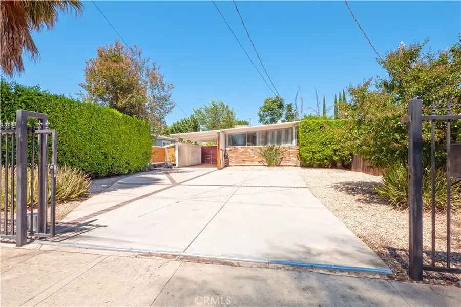 18527 Napa Street, Northridge, CA 91324 - #3