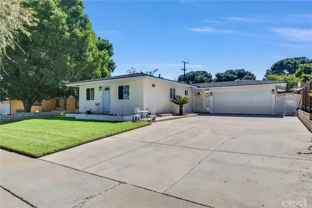 1134 Redwood, Corona, CA 92879 - #1