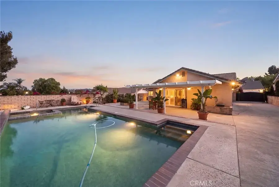 6 Los Felis, Phillips Ranch, CA 91766 - #2