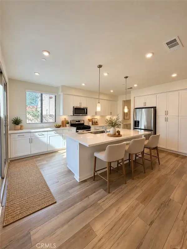 1454 E Laurelwood, San Bernardino, CA 92408