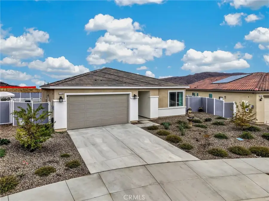 12768 Fuji Circle, Corona, CA 92883 - #3