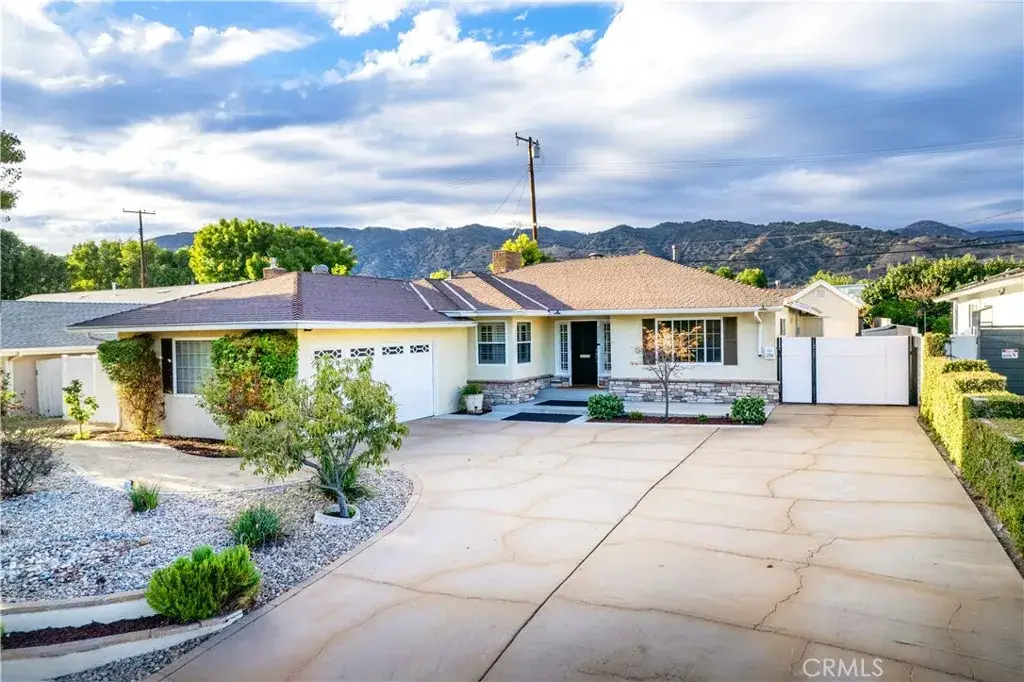 1151 E Comstock Avenue, Glendora, CA 91741 - #1