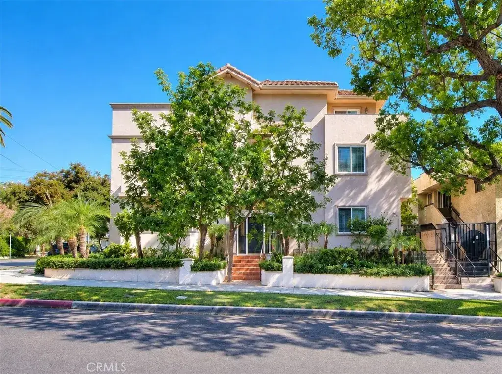572 E San Jose Avenue #104, Burbank, CA 91501 - #1