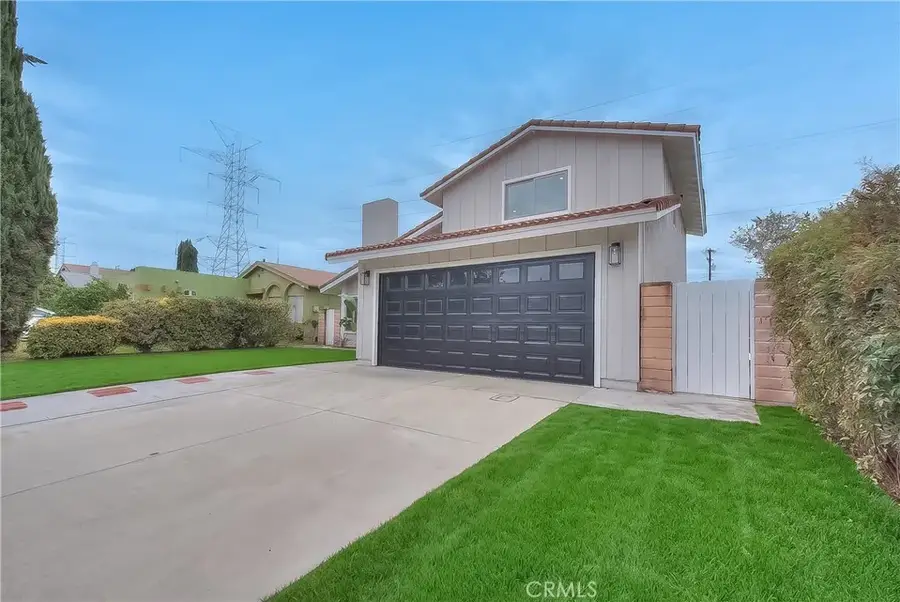 286 W Renwick, Azusa, CA 91702 - #2