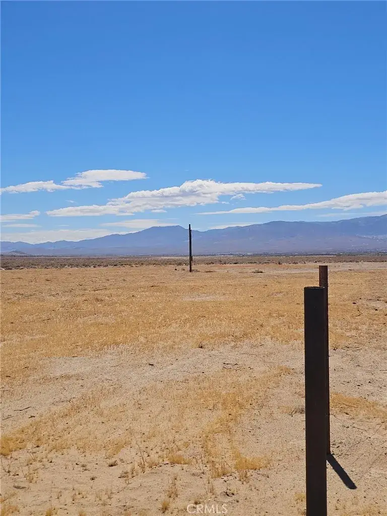 34525 Northside, Lucerne Valley, CA 92356 - #2