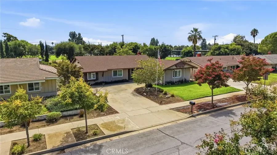 610 Ridgefield Drive, Claremont, CA 91711 - #2