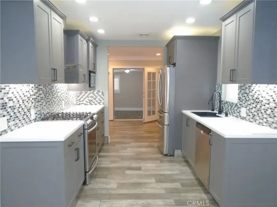 304 W Juanita Avenue, Glendora, CA 91740 - #3