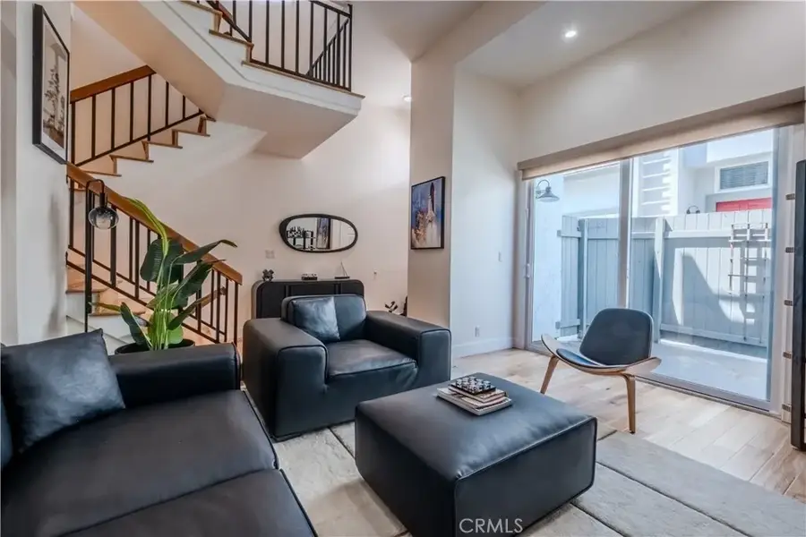 10911 Bluffside Drive #17, Studio City, CA 91604 - #3