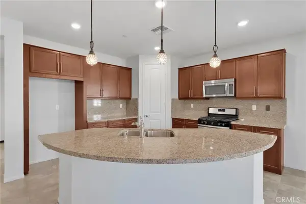 11351 Camden Street, Apple Valley, CA 92308
