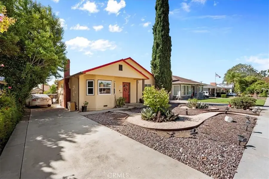 829 W Berkeley Court, Ontario, CA 91762 - #2