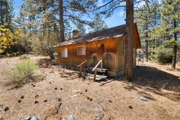 5761 Sheep Creek, Wrightwood, CA 92397