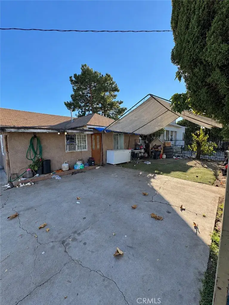1083 E Benedict, San Bernardino, CA 92408 - #1