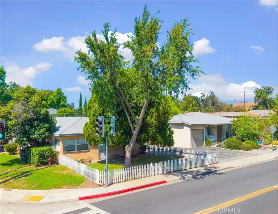 309 N Cambridge Avenue, Claremont, CA 91711 - #3