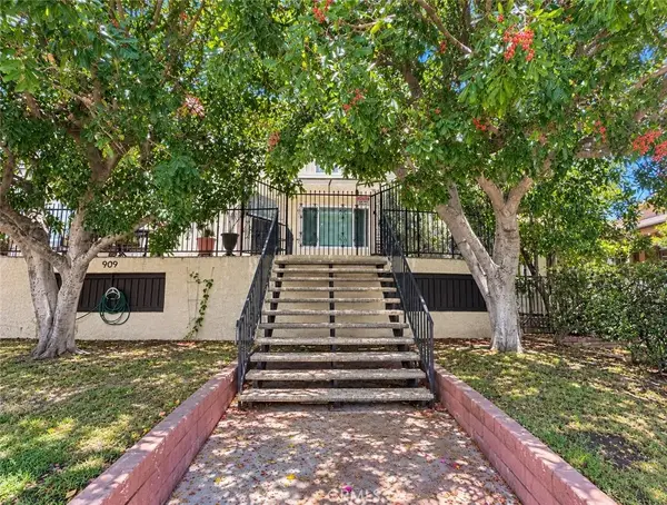 909 E Garfield, Glendale, CA 91205