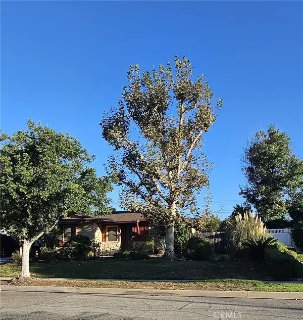 1323 E Bennett Avenue, Glendora, CA 91741