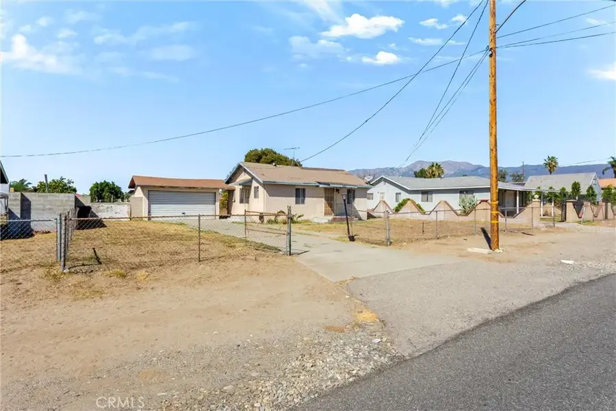 8982 Elm Avenue, Fontana, CA 92335 - #2