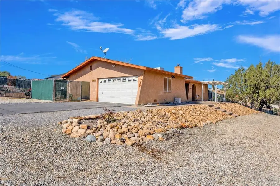 7929 Mono, Hesperia, CA 92345 - #3