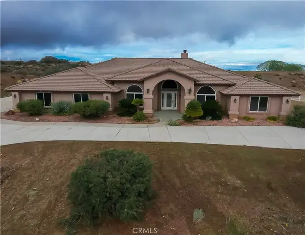 10282 Farmington, Oak Hills, CA 92344