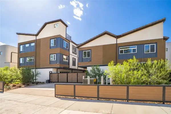 6829 N Haskell Avenue, Van Nuys, CA 91406