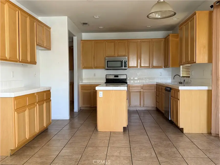 13523 Bentley, Victorville, CA 92392 - #3