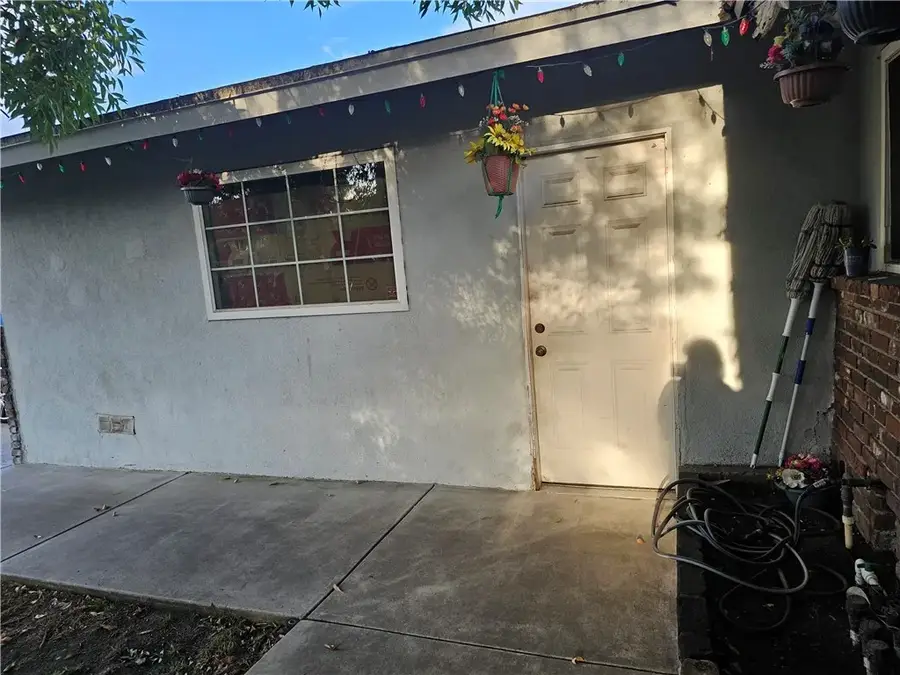 842 E Yale Street, Ontario, CA 91764 - #3