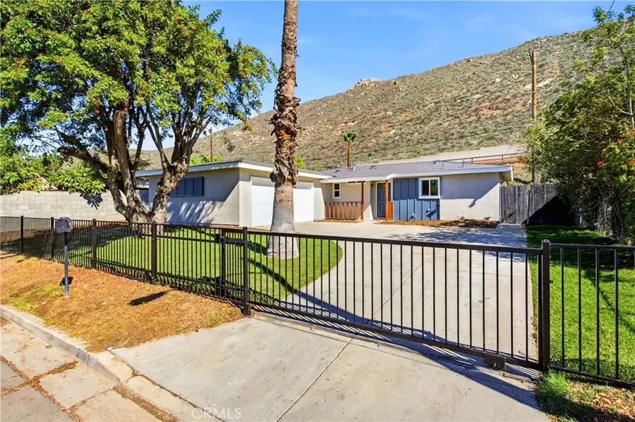 5901 Paramount, Riverside, CA 92509 - #2
