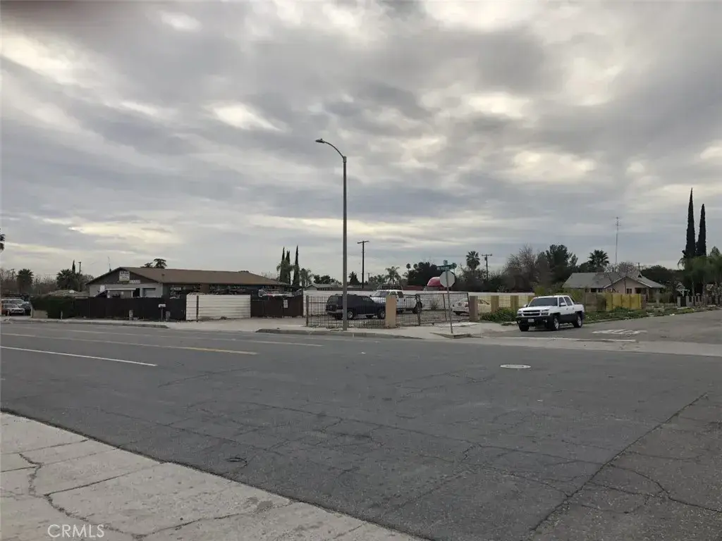 1098 N Mount Vernon, San Bernardino, CA 92411 - #1