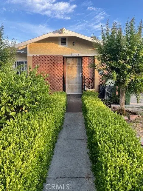 1418 W 70th Street, Los Angeles, CA 90047