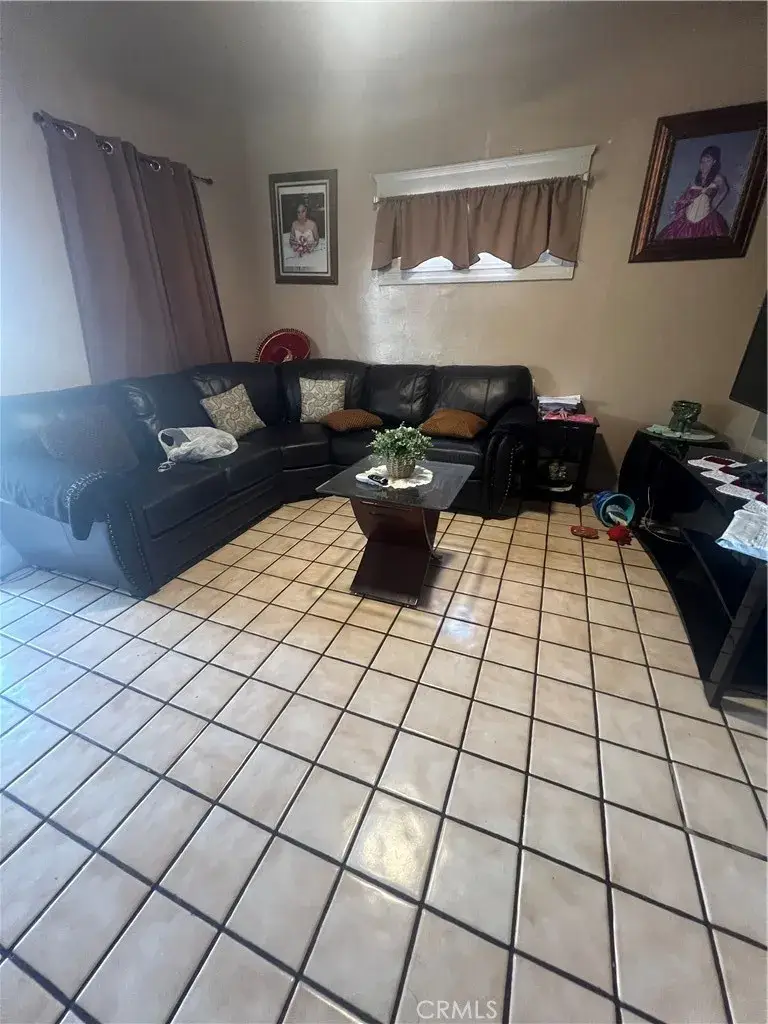 1734 E 63rd Street, Los Angeles, CA 90001 - Image #2