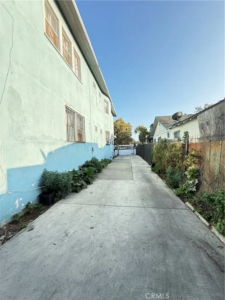 1963 E 111th Street, Los Angeles, CA 90059 - Image #2