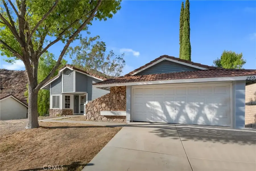 28955 Lillyglen Dr, Canyon Country, CA 91387 - Image #3