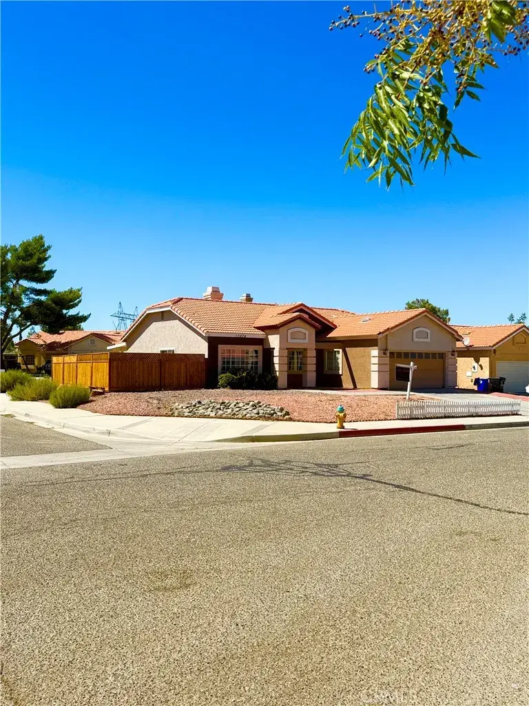 17074 Grand Mammoth Place, Victorville, CA 92394 - Image #2