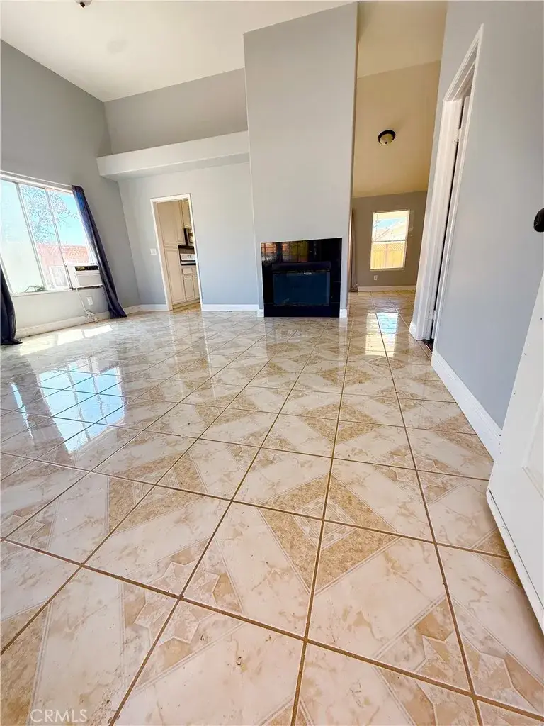 17074 Grand Mammoth Place, Victorville, CA 92394 - Image #3