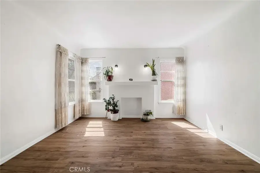 5951 S Van Ness, Los Angeles, CA 90047 - Image #2