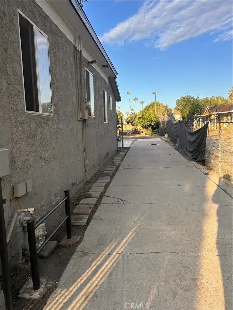 950 N Mountain View, San Bernardino, CA 92410 - Image #2