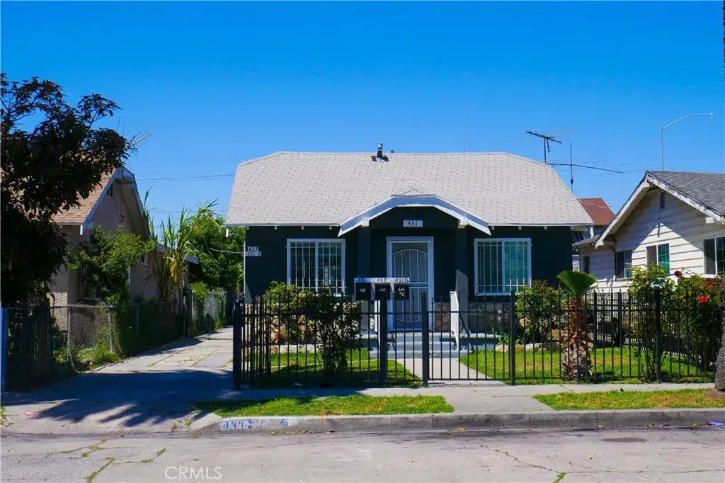 431 W 81st St, Los Angeles, CA 90003 - Image #1