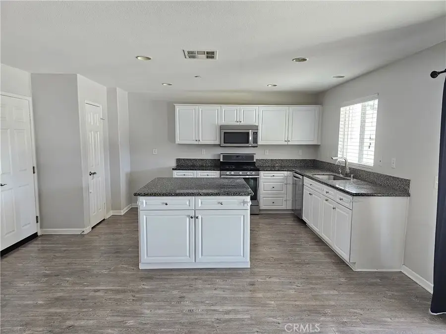 43238 Elizabeth, Lancaster, CA 93535 - Image #3