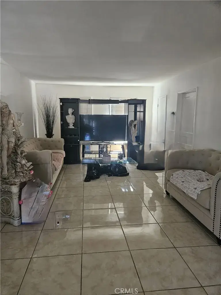 241 S Kern Avenue, Los Angeles, CA 90022 - Image #3