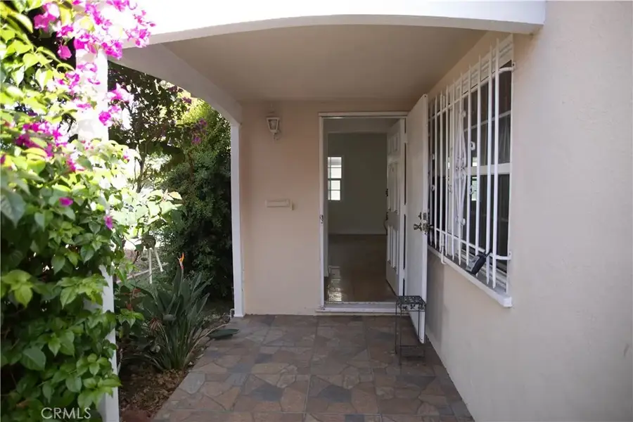 9726 Kauffman Avenue, South Gate, CA 91355 - Image #2