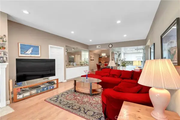 10511 Ashton #101, Los Angeles, CA 90024