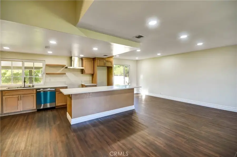 913 Bristol, San Dimas, CA 91773 - Image #3